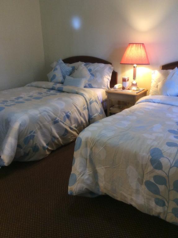 Palace Inn Motel Sarnia Buitenkant foto